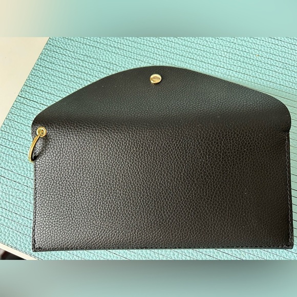 Lark & Ives women’s black envelope crossbody body bag wallet wristlet clutch - Picture 4 of 9